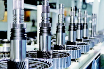 双林山东第10万台6AT变速器下线